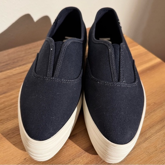 NEW Keds Pointed Toe Platform Sneakers Slip On White Navy Womens 6 NWOT - Picture 3 of 8